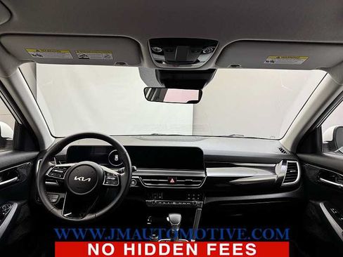 Used 2024 Kia Seltos X-Line AWD/4WD image 11