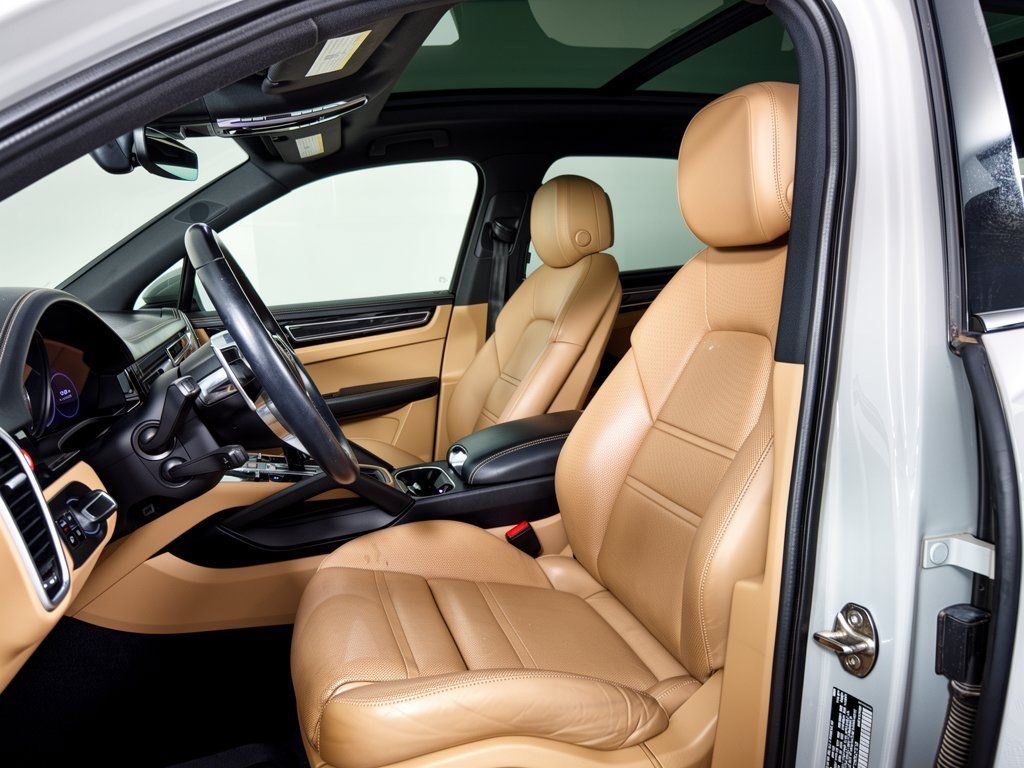Used 2021 Porsche Cayenne S AWD/4WD image 5