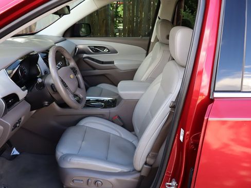 Used 2018 Chevrolet Traverse Premier AWD/4WD image 19