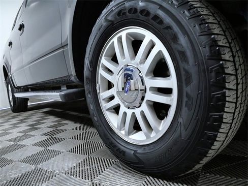 Used 2011 Ford F150 Lariat image 2