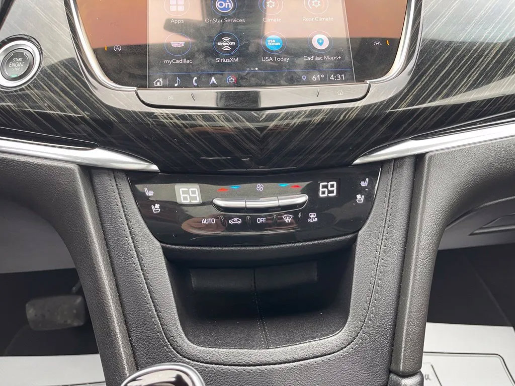 Used 2023 Cadillac XT6 Premium Luxury FWD image 29