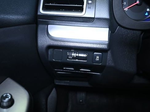 Used 2016 Subaru Crosstrek 2.0i Premium w/ Moonroof Package image 38