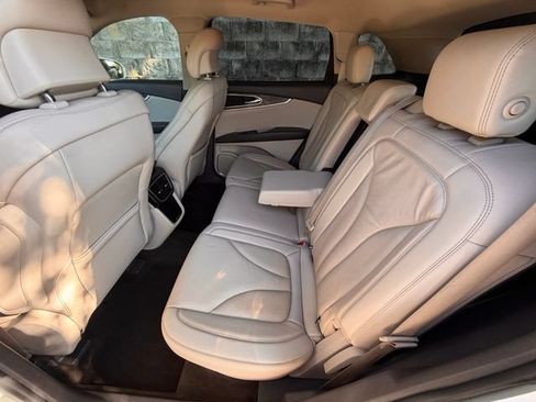 Used 2019 Lincoln Nautilus Select FWD image 31