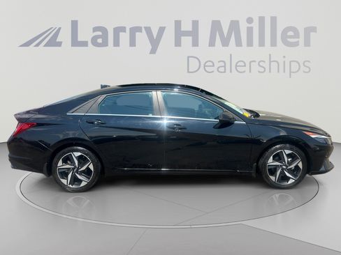 Used 2023 Hyundai Elantra Limited FWD image 7