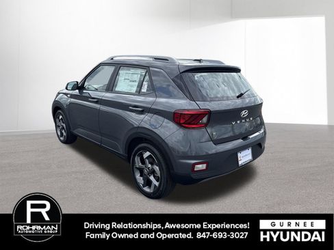 New 2026 Hyundai Venue SEL FWD image 7