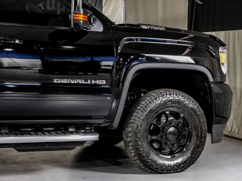 Used 2018 GMC Sierra 3500 Denali w/ Duramax Plus Package AWD/4WD image 7