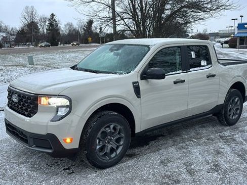 New 2025 Ford Maverick XLT w/ Equipment Group 301A image 2