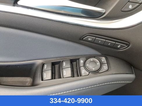 Used 2024 Buick Enclave Premium image 18