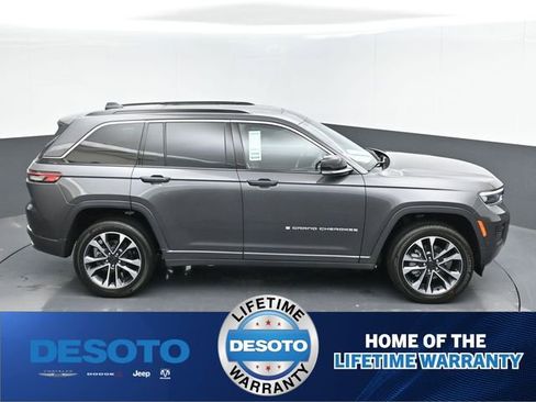 New 2025 Jeep Grand Cherokee Overland w/ Adv Protech Group III AWD/4WD image 17