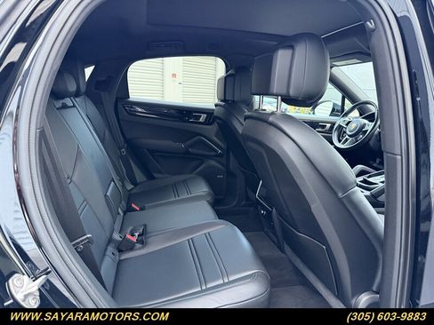 Used 2021 Porsche Cayenne Coupe image 26