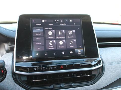 Used 2025 Jeep Compass Latitude image 25