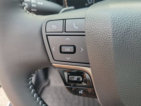 Used 2026 Toyota Camry SE FWD image 20