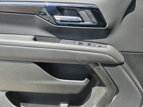 New 2026 Chevrolet Suburban LS RWD image 16