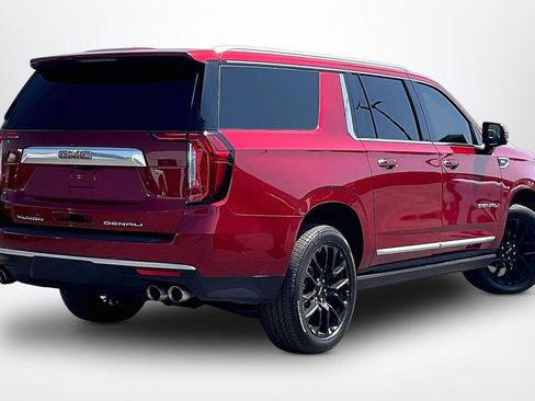 Used 2024 GMC Yukon XL Denali w/ Advanced Technology Package AWD/4WD image 6