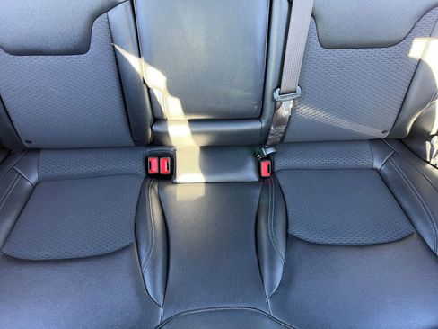 Used 2025 Jeep Compass Latitude image 38