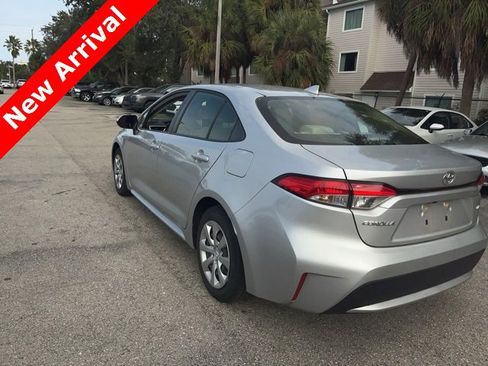 Used 2021 Toyota Corolla LE image 16