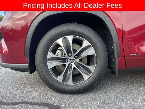 Used 2026 Toyota Highlander XLE AWD/4WD image 9