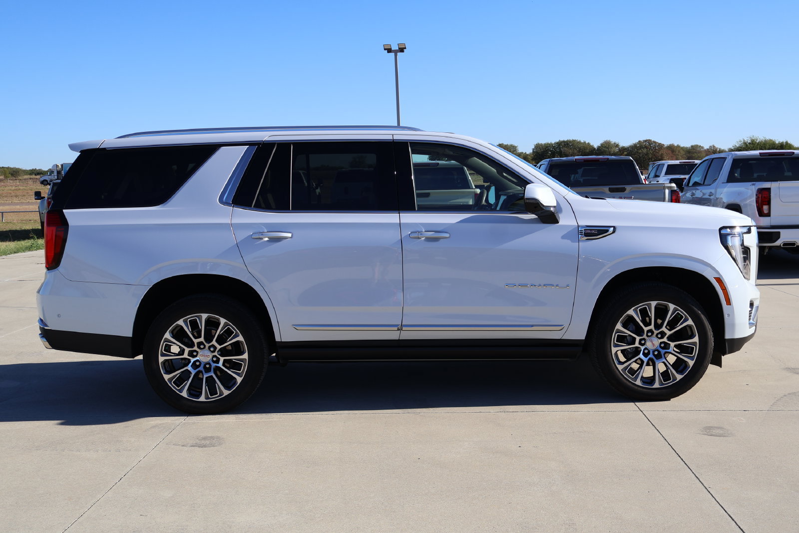New 2026 GMC Yukon Denali w/ Sun & Power Step Package AWD/4WD image 6