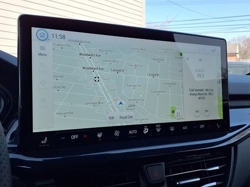 Used 2024 Ford Escape ST-Line w/ Tech Pack #1 image 8