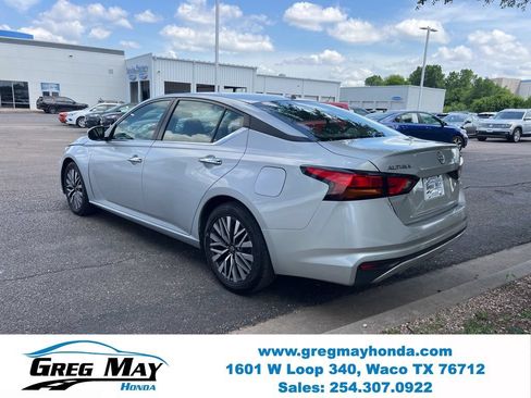 Used 2023 Nissan Altima 2.5 SV FWD image 5