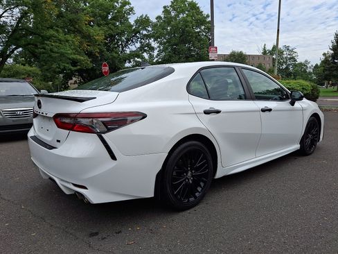 Used 2021 Toyota Camry SE FWD image 6