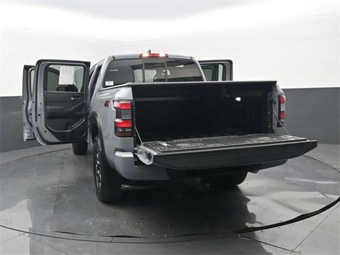 Used 2022 Nissan Frontier PRO-4X w/ Pro-4X Premium Package image 38