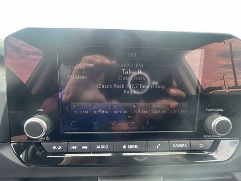 Used 2023 Nissan Pathfinder S FWD image 22