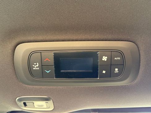 New 2026 Chrysler Pacifica Limited image 30