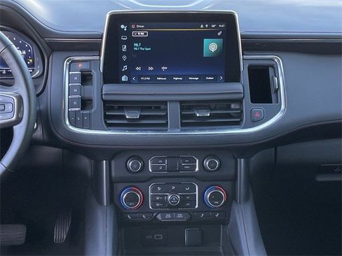 Used 2024 Chevrolet Suburban RST w/ Luxury Package image 16