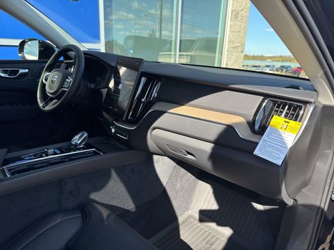 New 2026 Volvo XC60 B5 Ultra w/ Protection Package Premier image 14