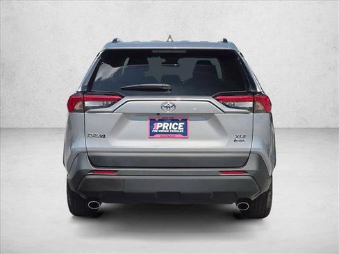 Used 2025 Toyota RAV4 XLE AWD/4WD image 7