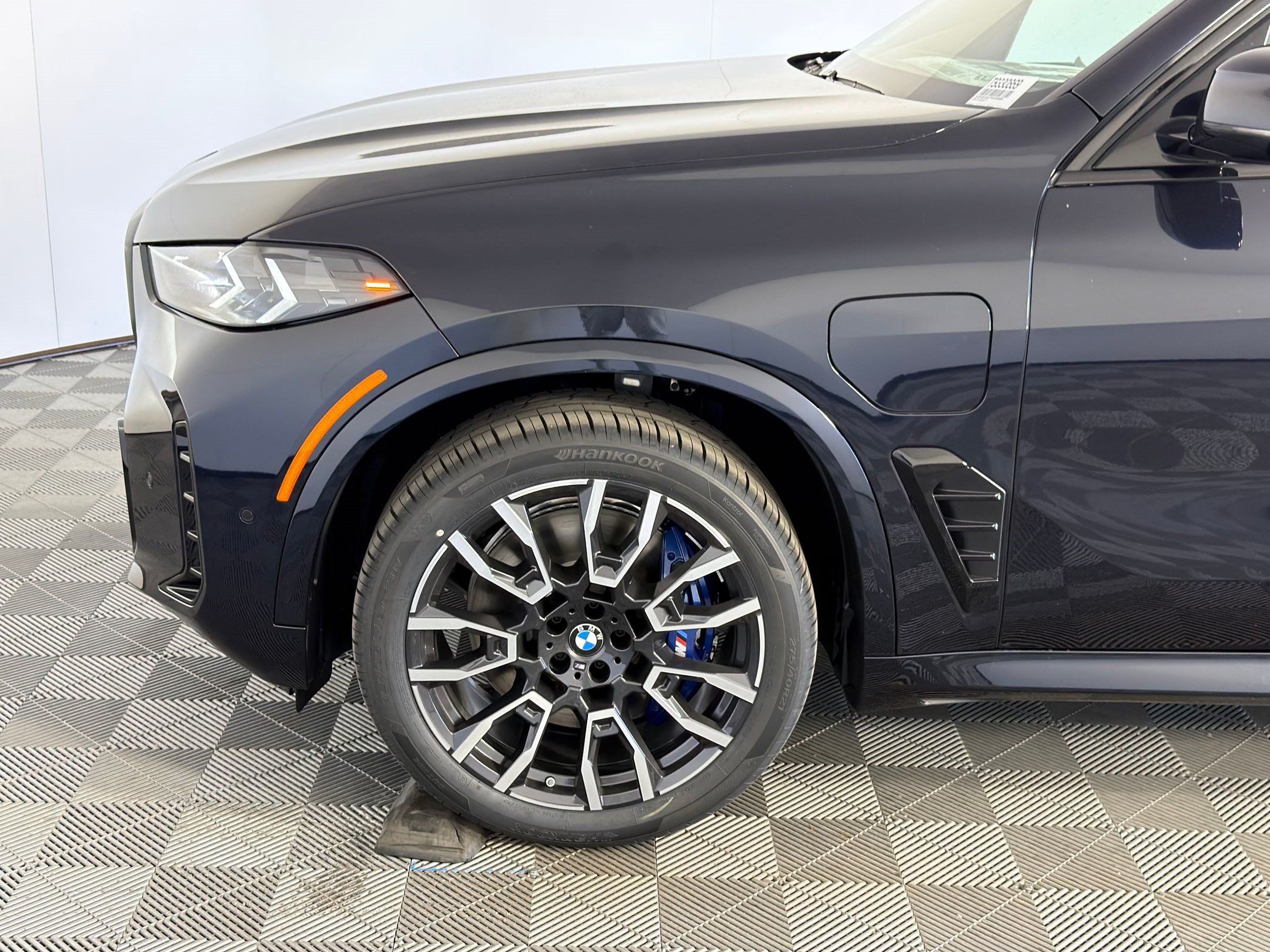 Used 2026 BMW X5 xDrive50e AWD/4WD image 18