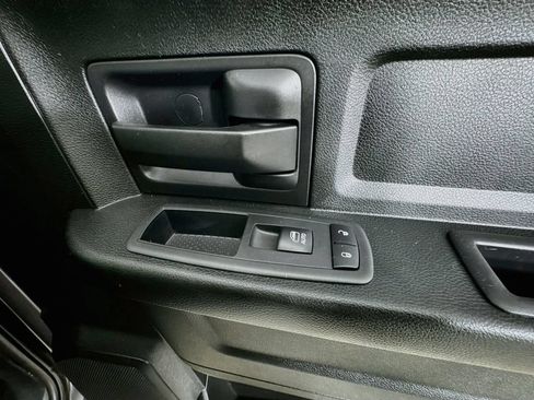 Used 2018 RAM 1500 Express w/ Express Value Package RWD image 31