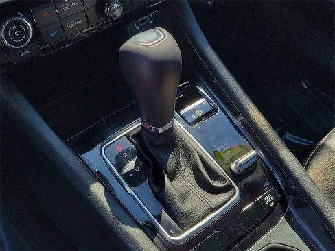 Used 2024 Jeep Compass Latitude image 24