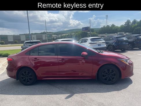 Used 2025 Toyota Corolla LE FWD image 3
