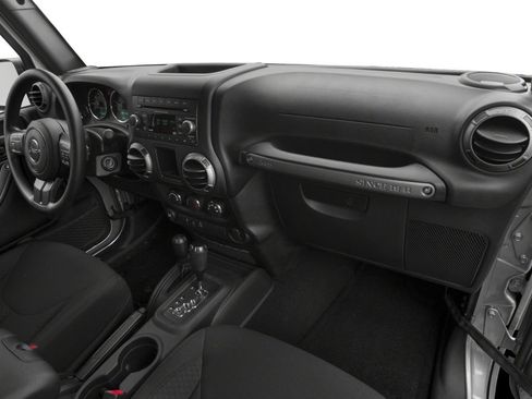 Used 2018 Jeep Wrangler Sport AWD/4WD image 10
