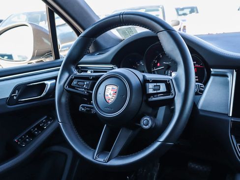 Used 2023 Porsche Macan Turbo image 16