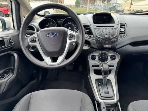 Used 2019 Ford Fiesta SE image 18