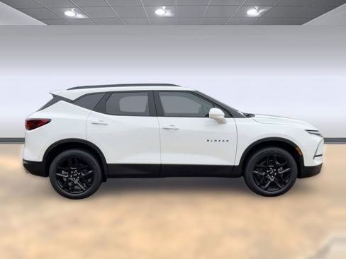 New 2026 Chevrolet Blazer LT w/ Convenience Package FWD image 8