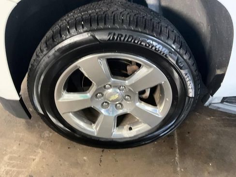Used 2017 Chevrolet Tahoe LT w/ Luxury Package AWD/4WD image 14