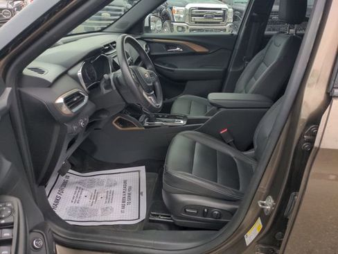 Used 2021 Chevrolet TrailBlazer ACTIV w/ Sun and Liftgate Package image 11