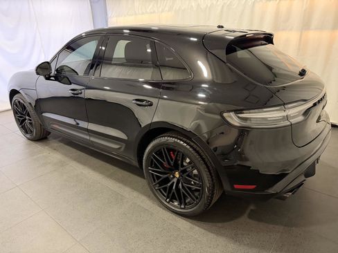 Certified 2023 Porsche Macan GTS image 3