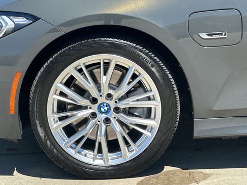 Used 2023 BMW 330e xDrive w/ Premium Package AWD/4WD image 25