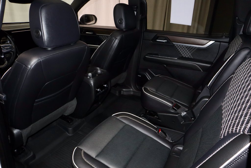 Used 2024 GMC Acadia Denali w/ LPO, Floor Liner Package FWD image 22