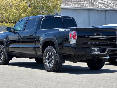Used 2022 Toyota Tacoma TRD Off-Road w/ TRD Premium Off Road Package AWD/4WD image 6