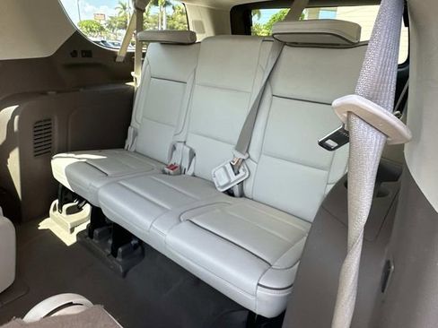Used 2022 GMC Yukon XL Denali image 18