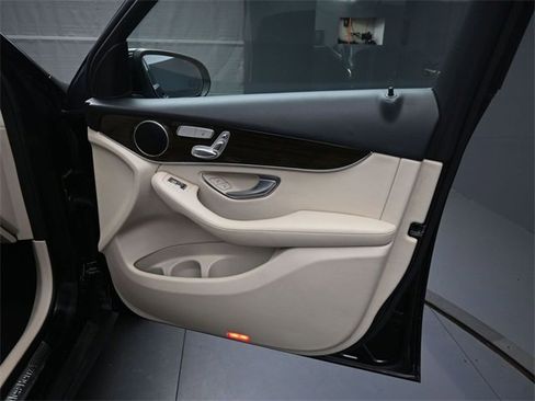Used 2018 Mercedes-Benz GLC 300 image 26