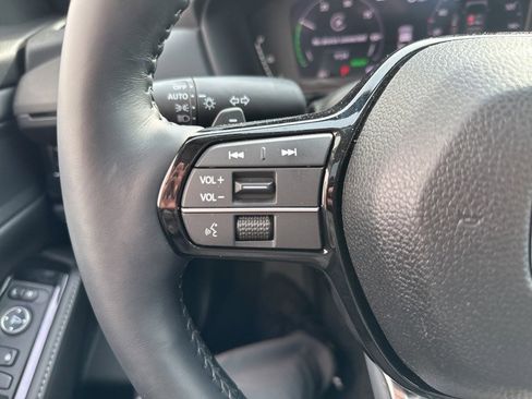 Used 2025 Honda Accord Touring image 13