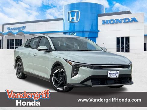 Used 2025 Kia K4 EX FWD image 1