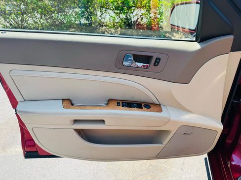 Used 2008 Cadillac STS w/ Preferred Equipment Group RWD image 14